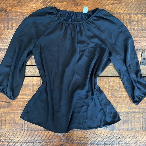 Old Navy Black Blouse with 3/4 Sleeves - Picture 1 of 2